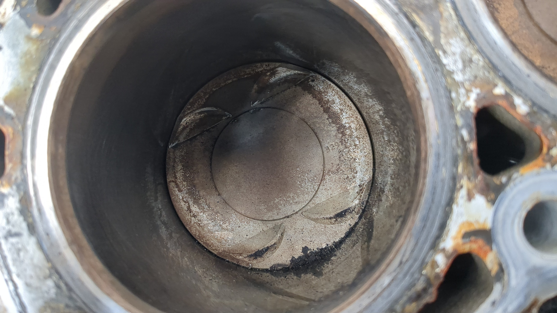 Блок двигателя