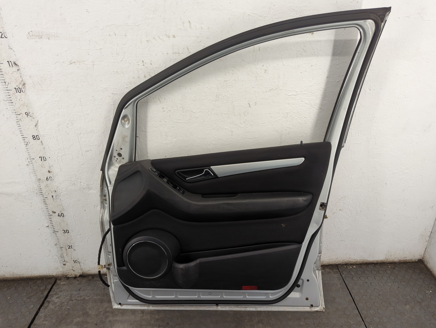 Дверь передняя правая