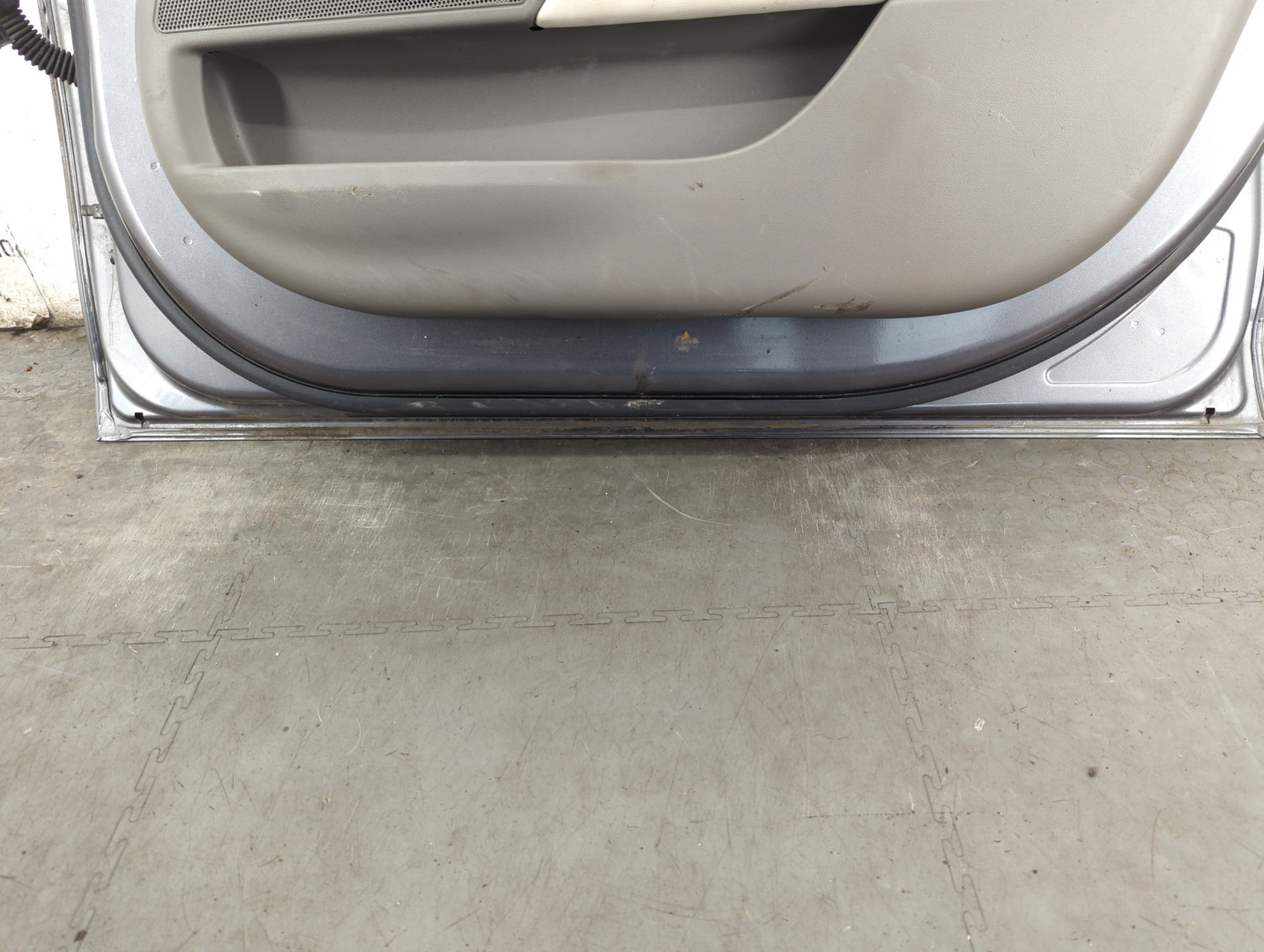 Дверь передняя правая