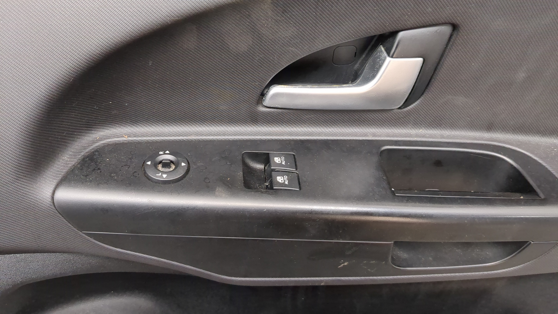 Дверь передняя правая