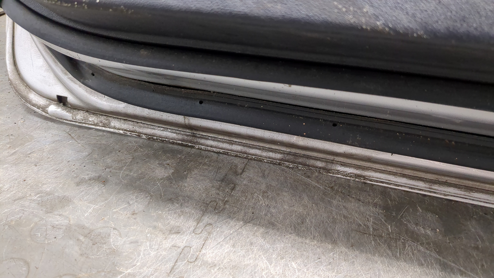 Дверь передняя правая