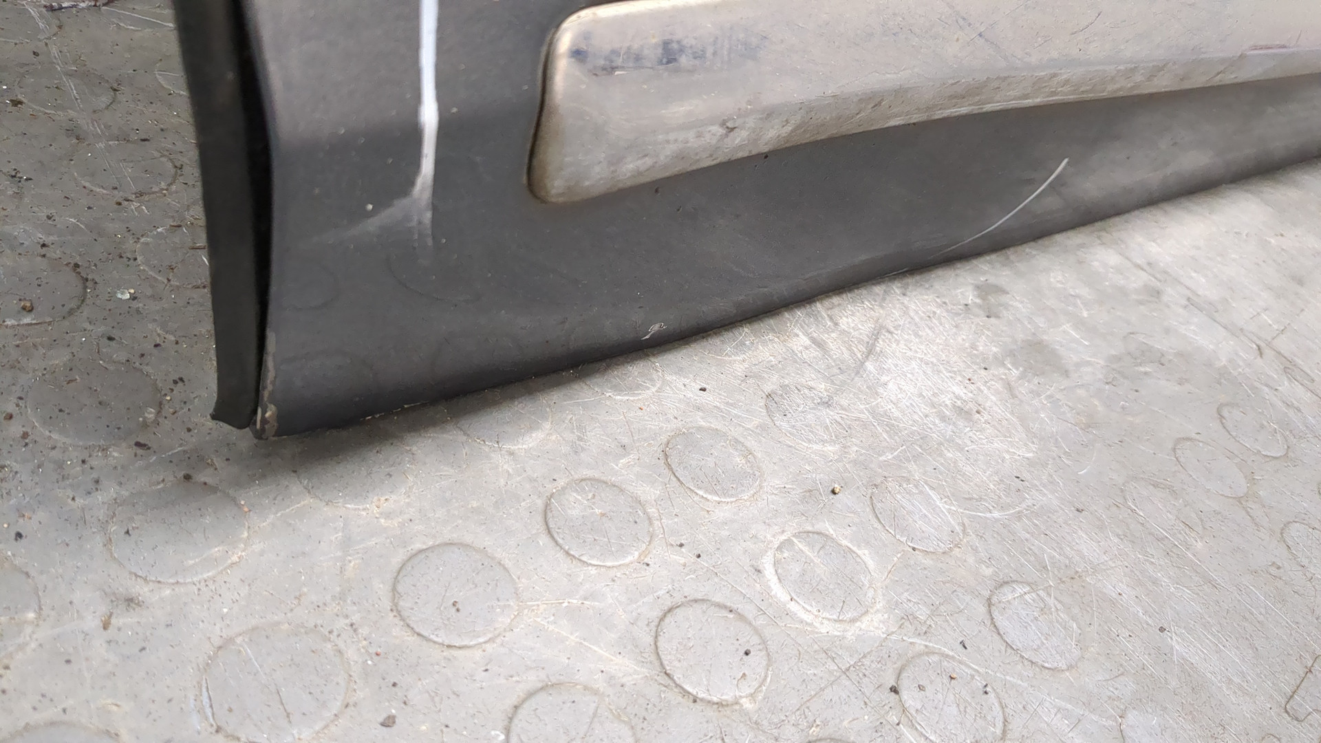 Дверь передняя левая