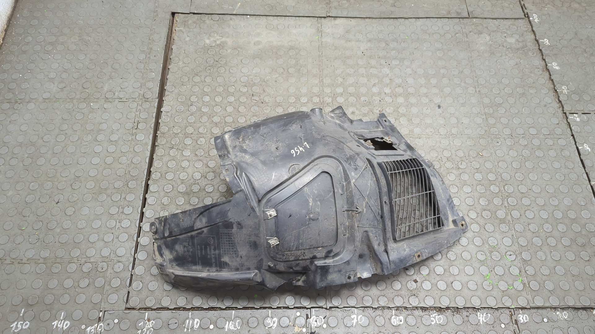 Локер передний правый