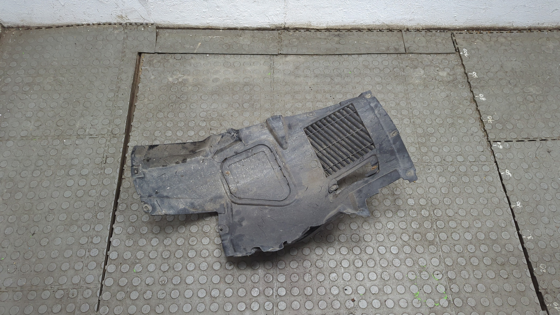 Локер передний правый