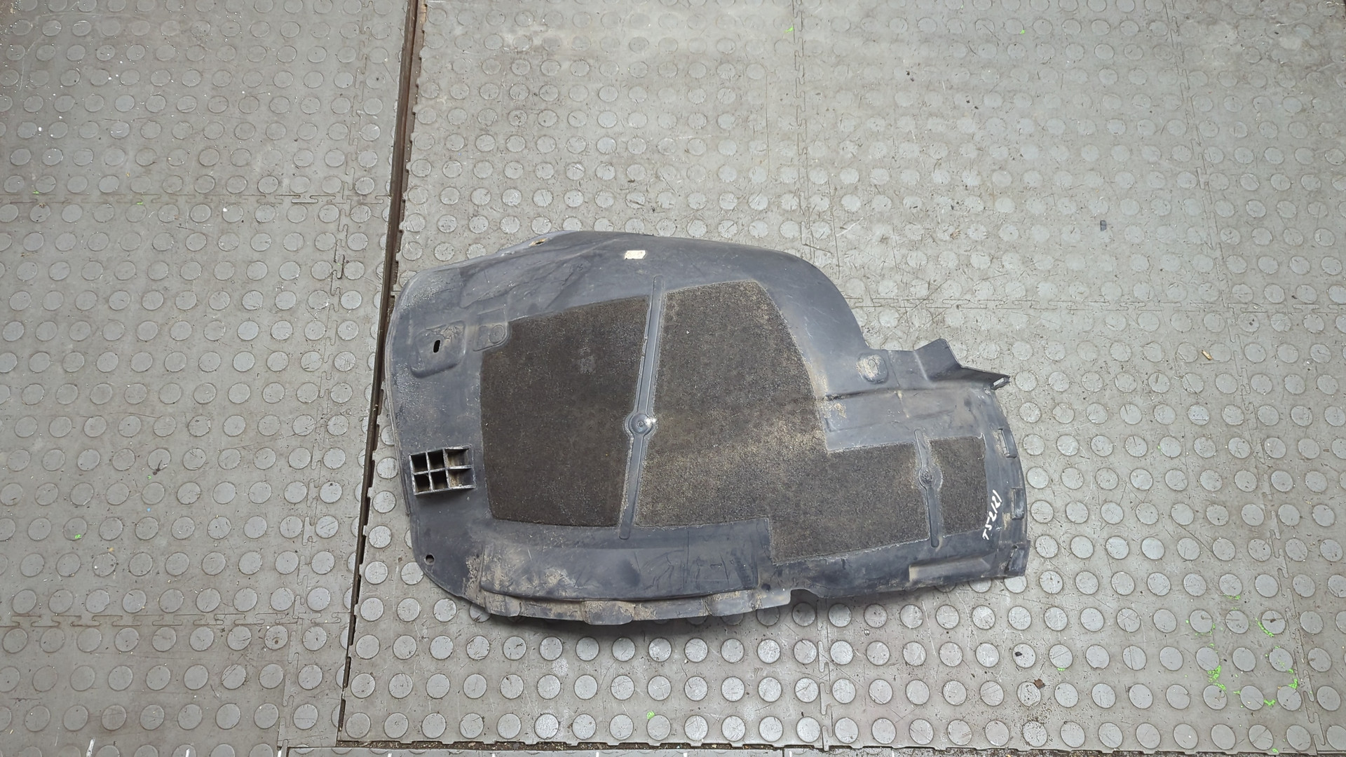 Локер передний правый