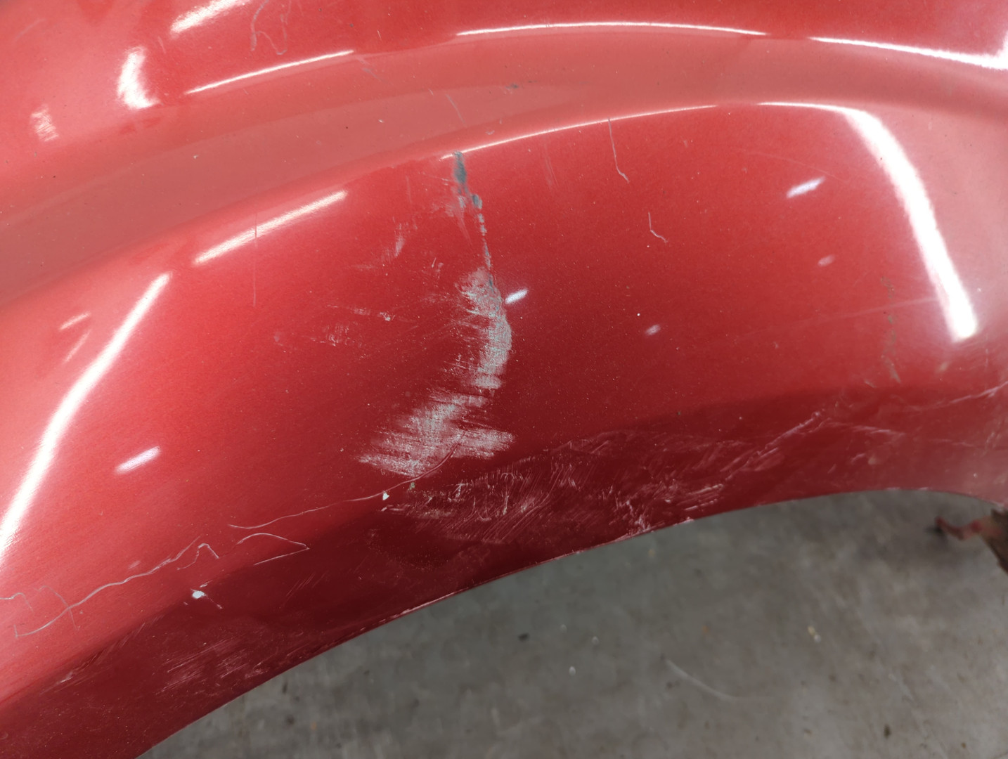 Крыло переднее левое