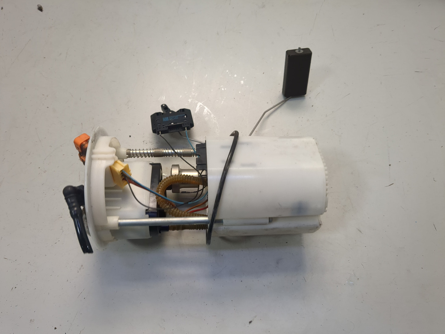 Насос топливный электрический