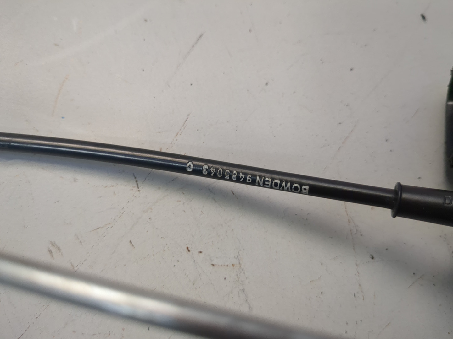 Замок двери задней левой