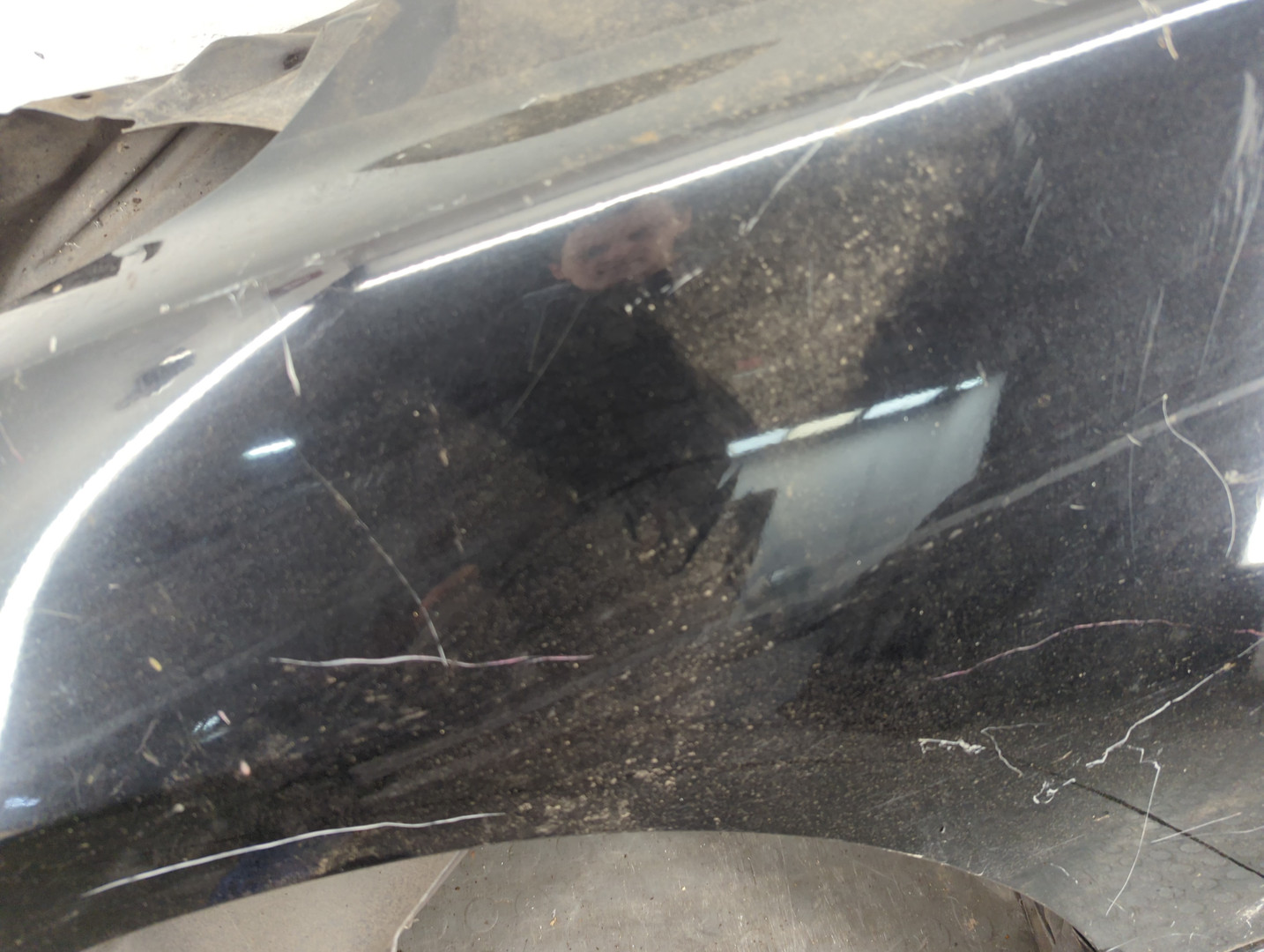 Крыло переднее левое