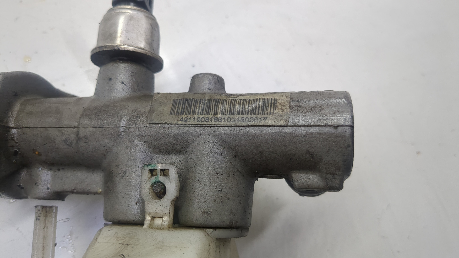 Цилиндр тормозной главный