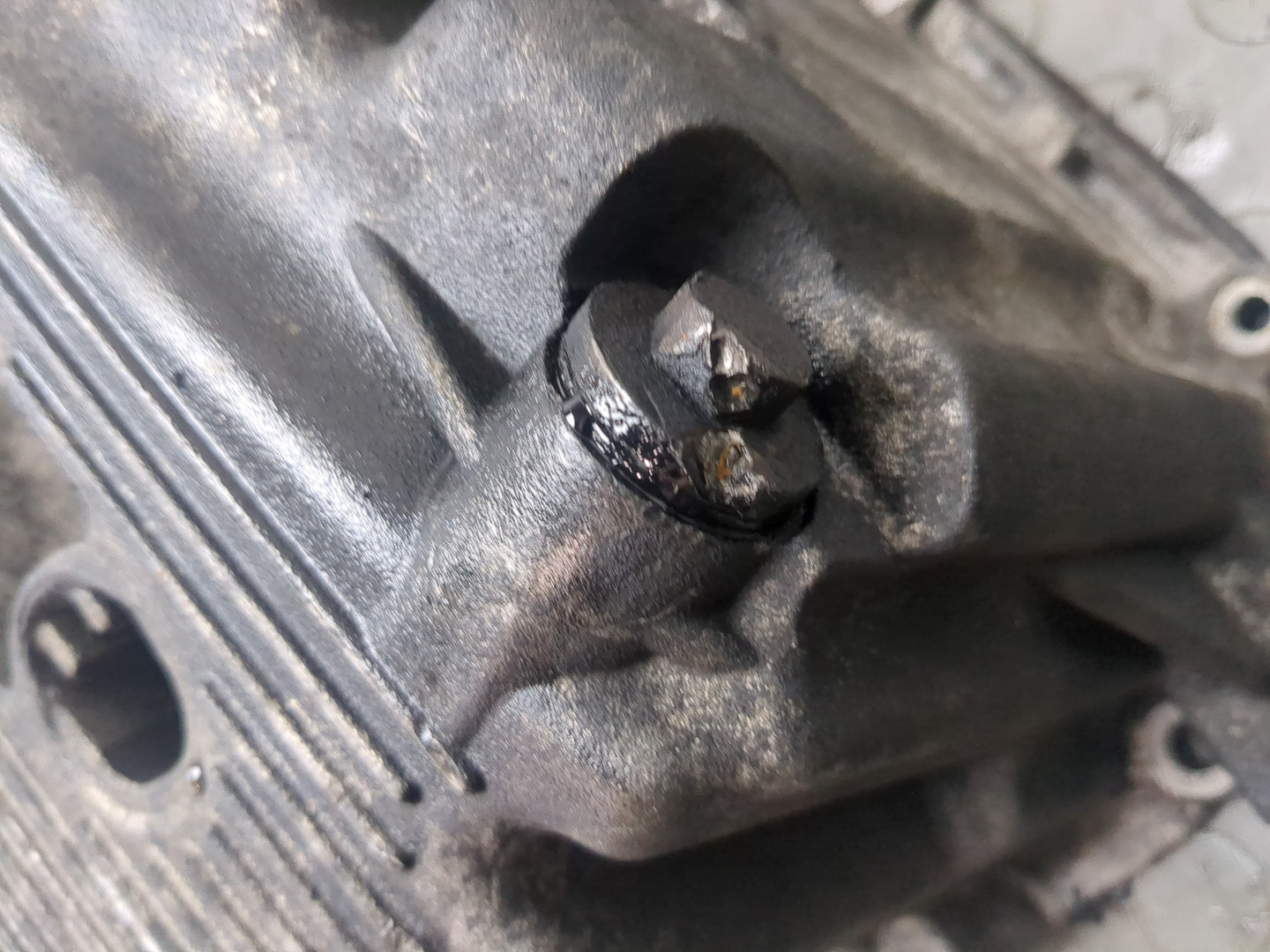 Поддон масляный двигателя (картер)