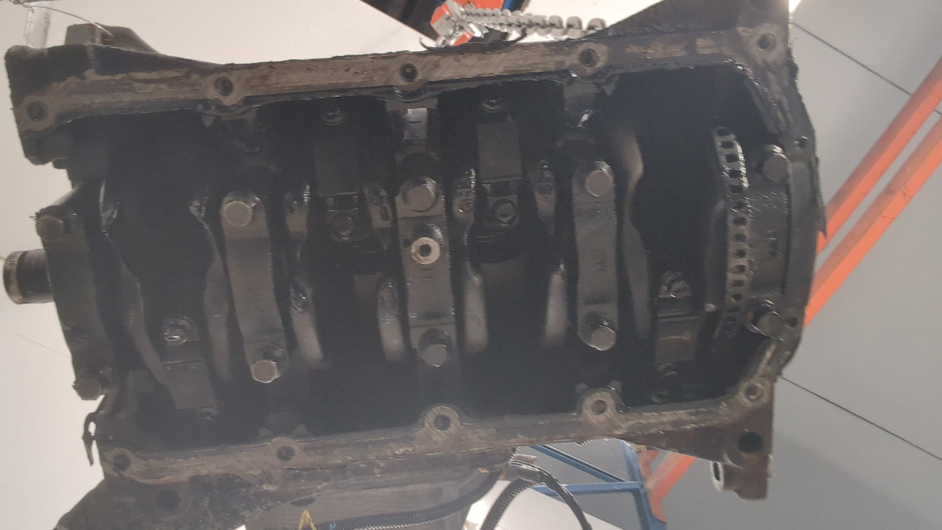 Блок двигателя