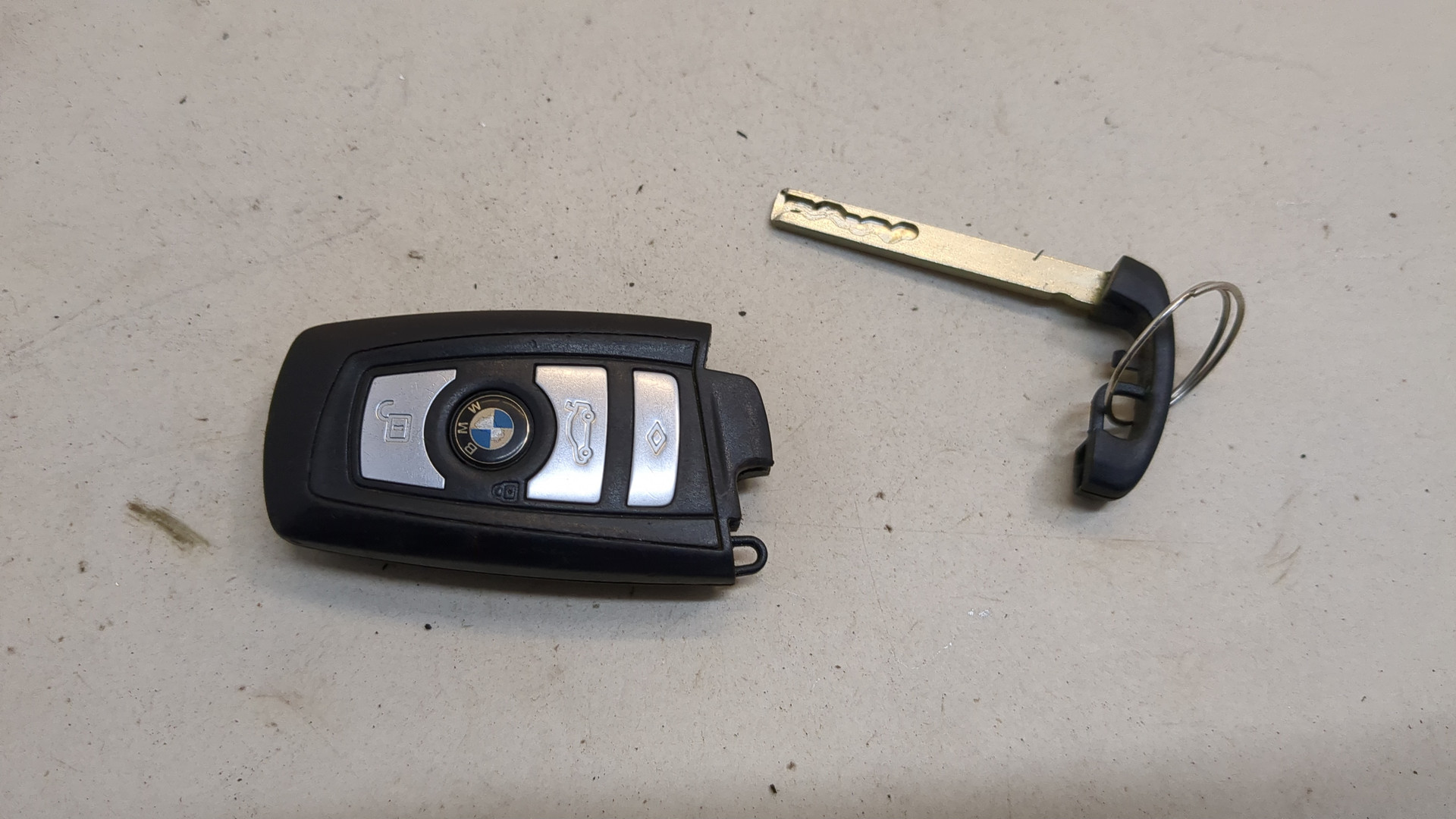 Ключ зажигания