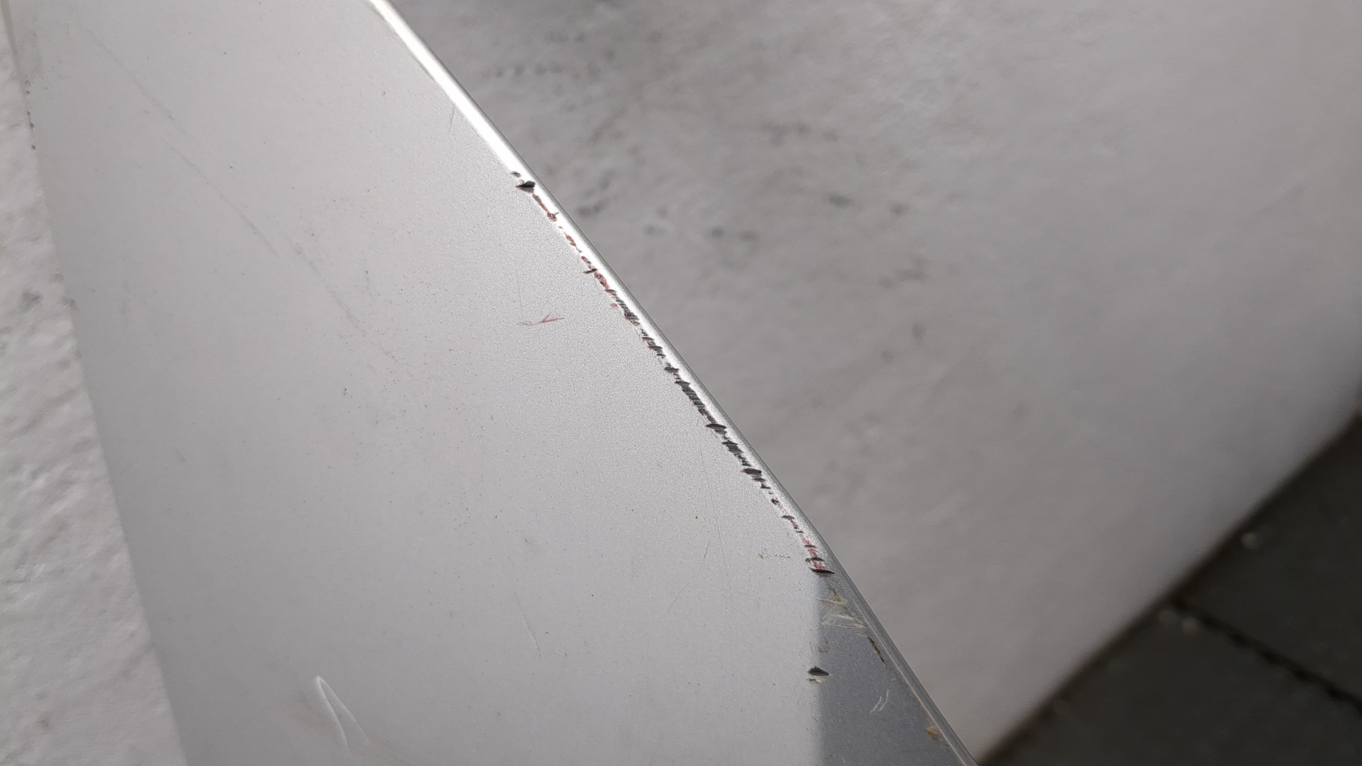 Крыло переднее правое