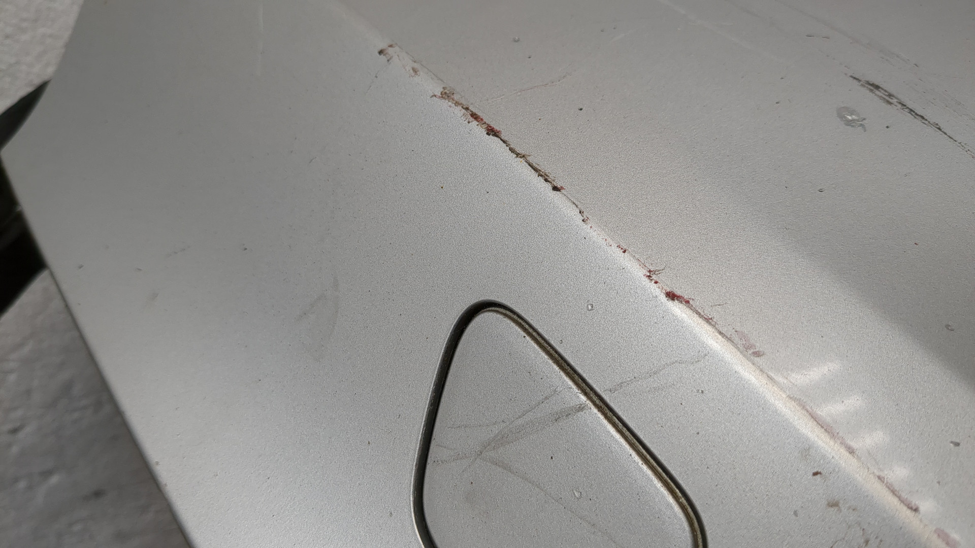 Крыло переднее правое