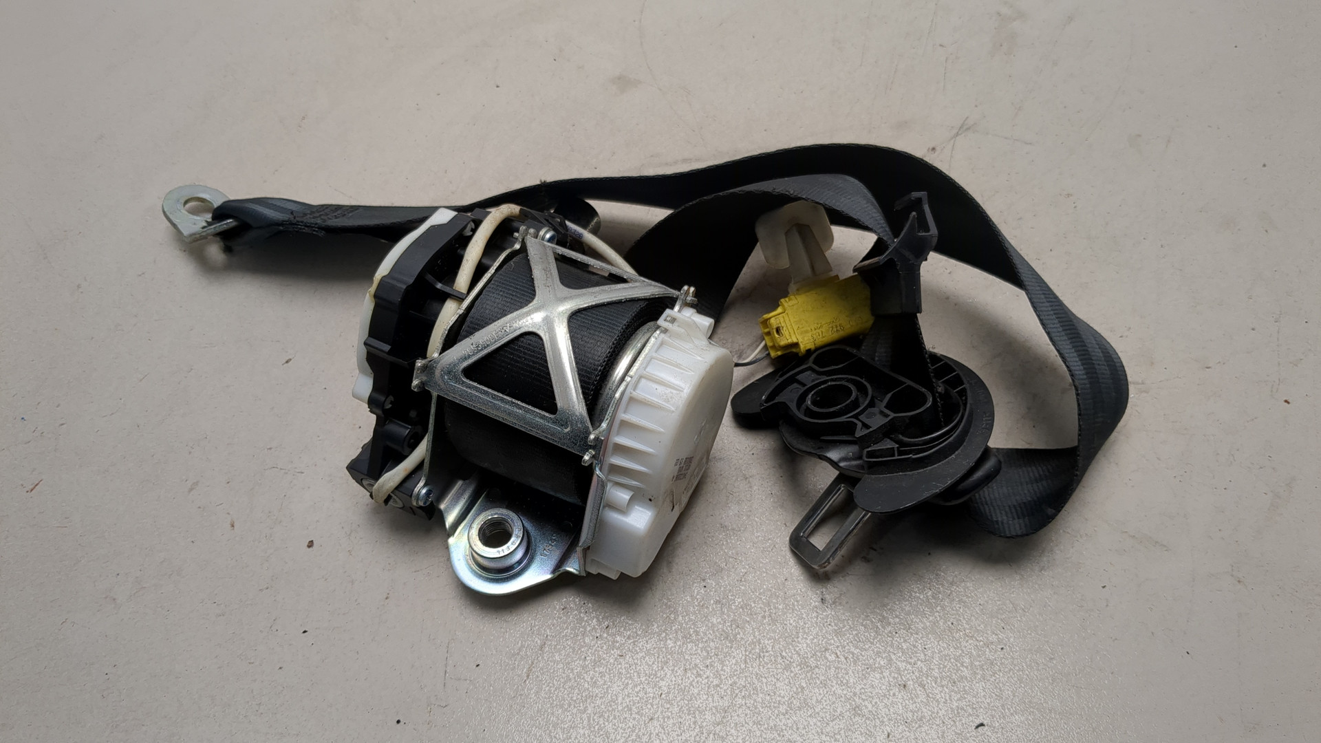 Ремень безопасности