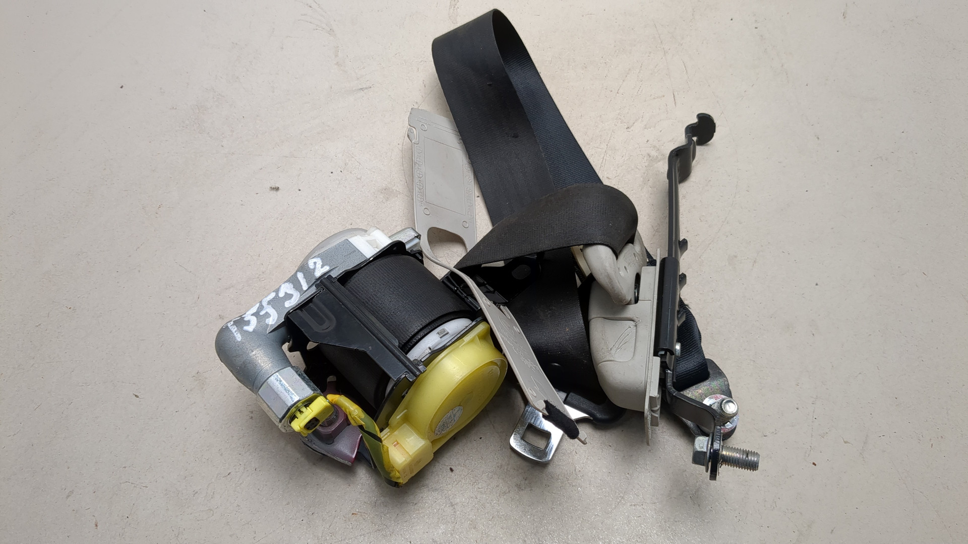 Ремень безопасности