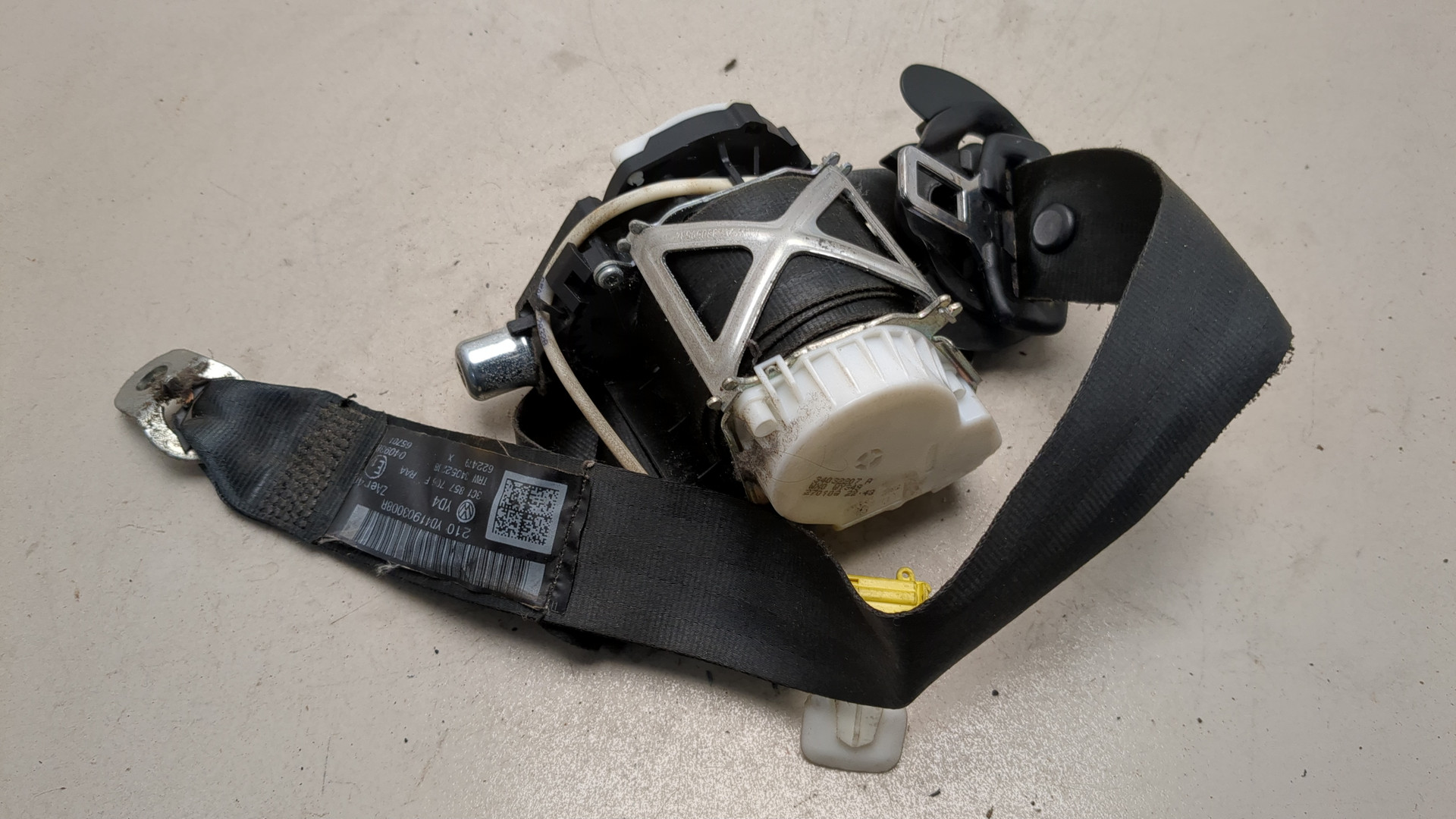 Ремень безопасности