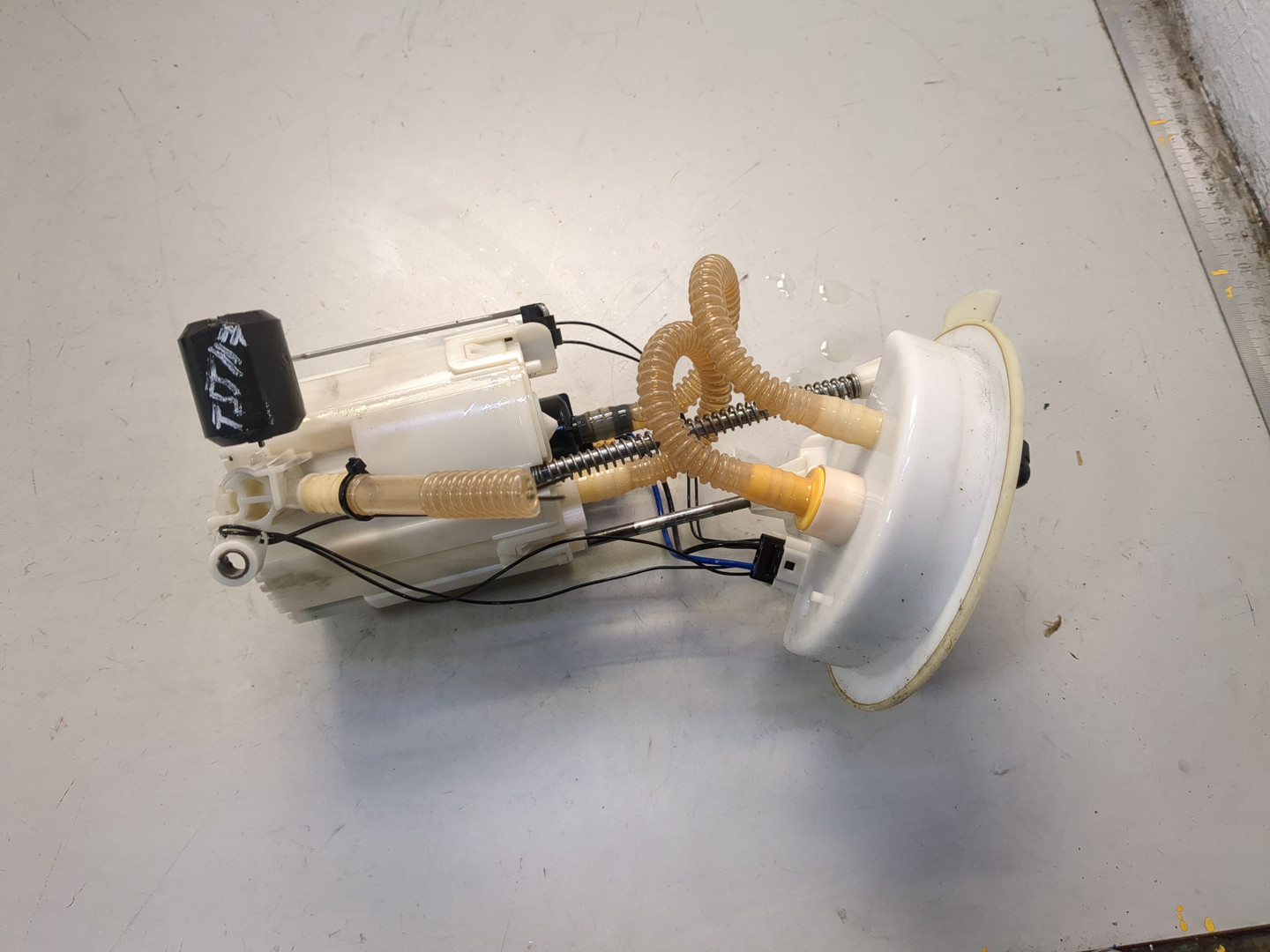 Насос топливный электрический