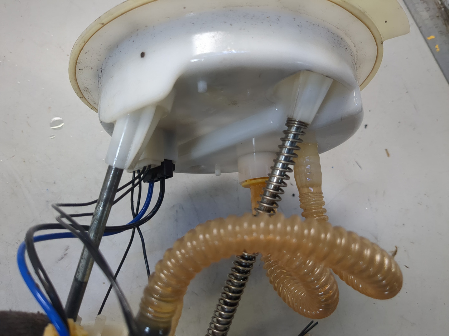 Насос топливный электрический