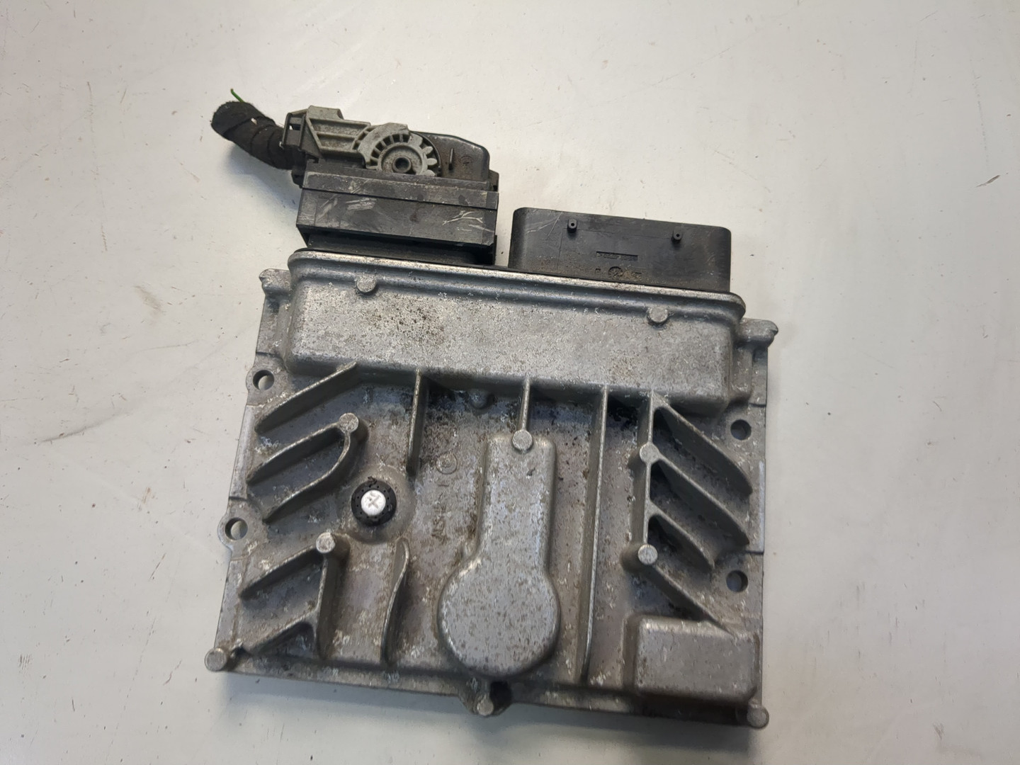 Блок управления двигателем