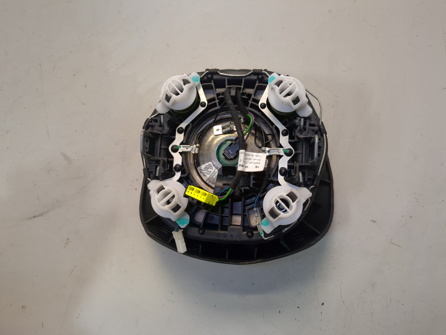 Подушка безопасности в рулевое колесо