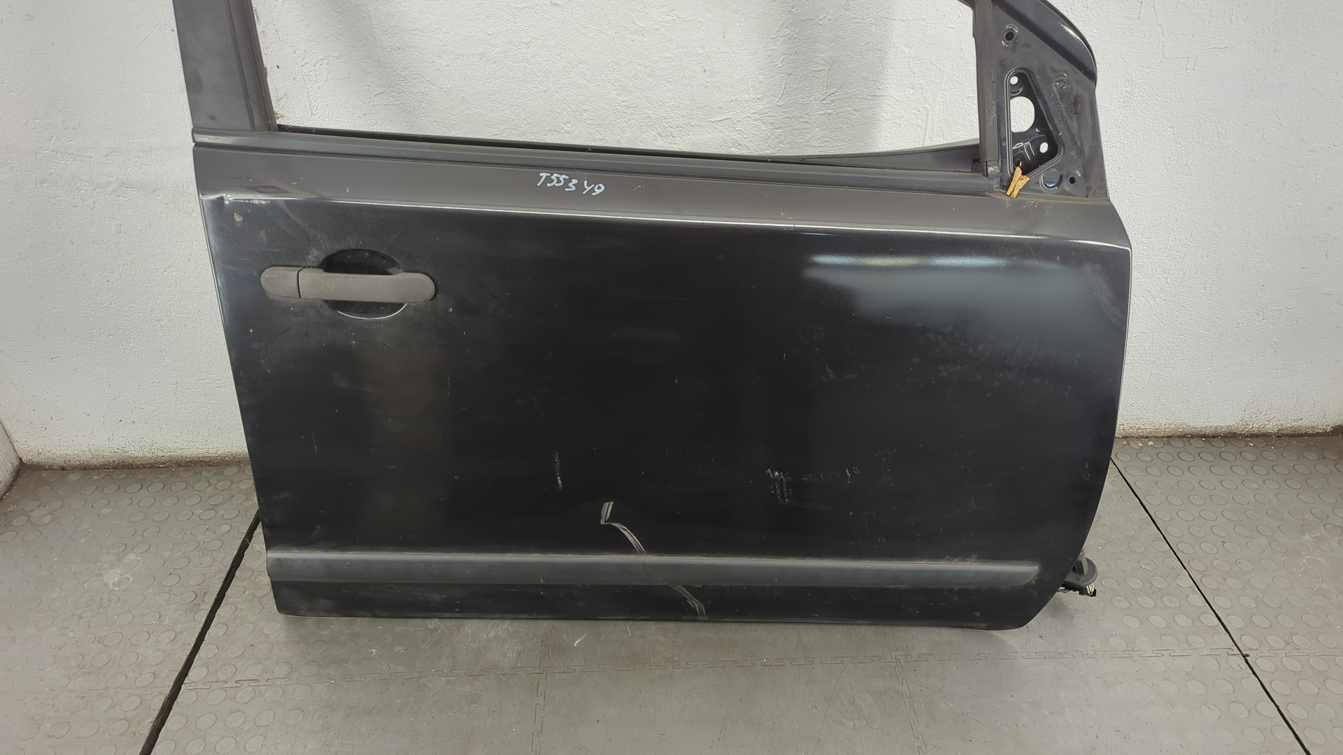 Дверь передняя правая