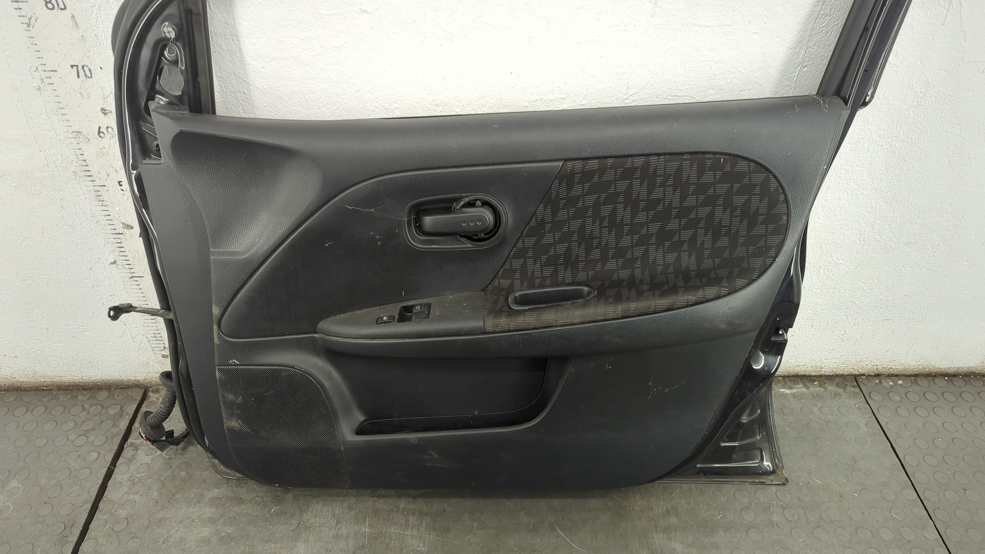 Дверь передняя правая