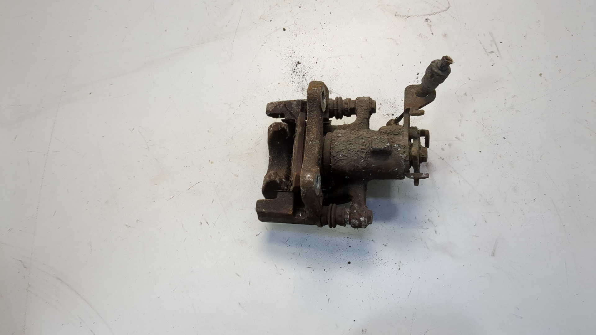 Суппорт задний правый