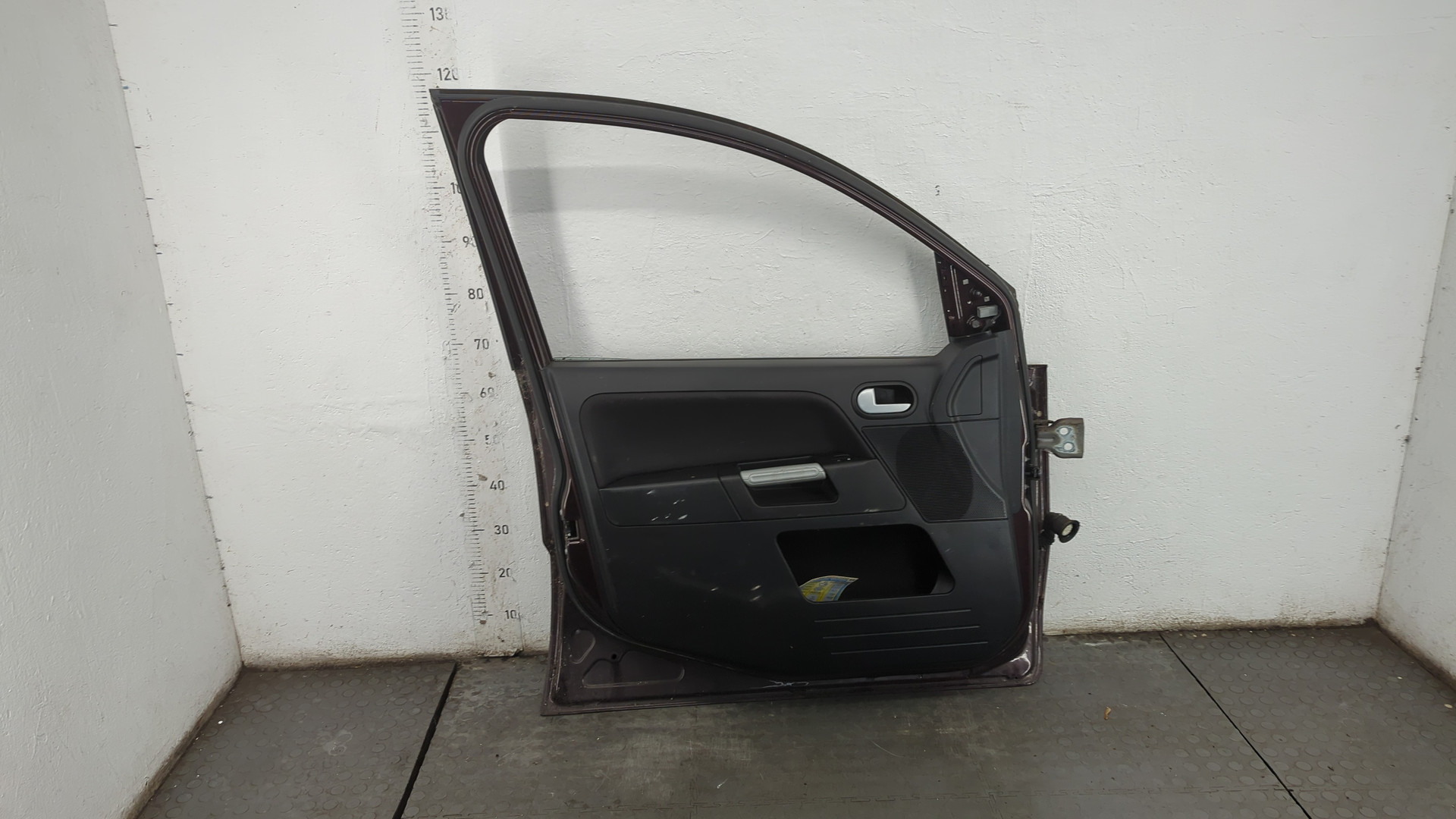 Дверь передняя левая