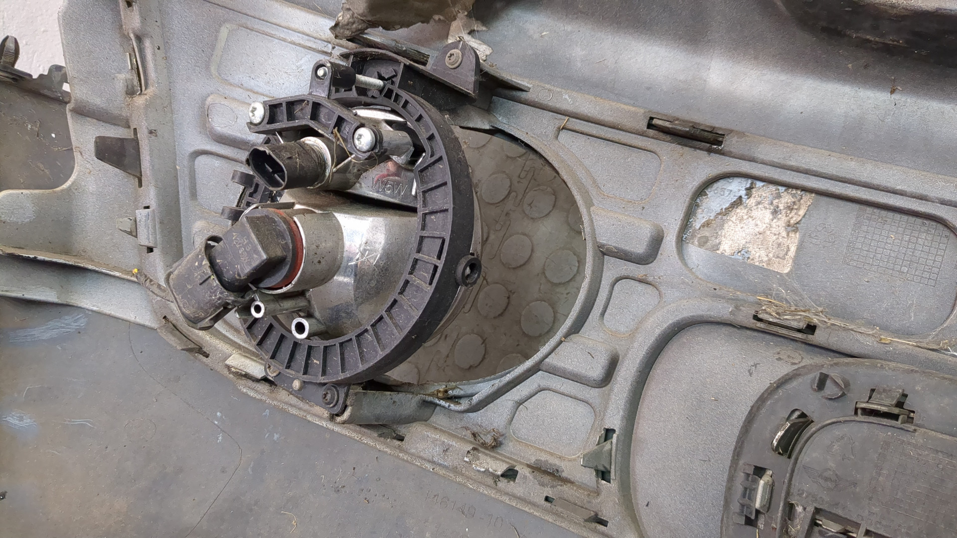 Бампер передний