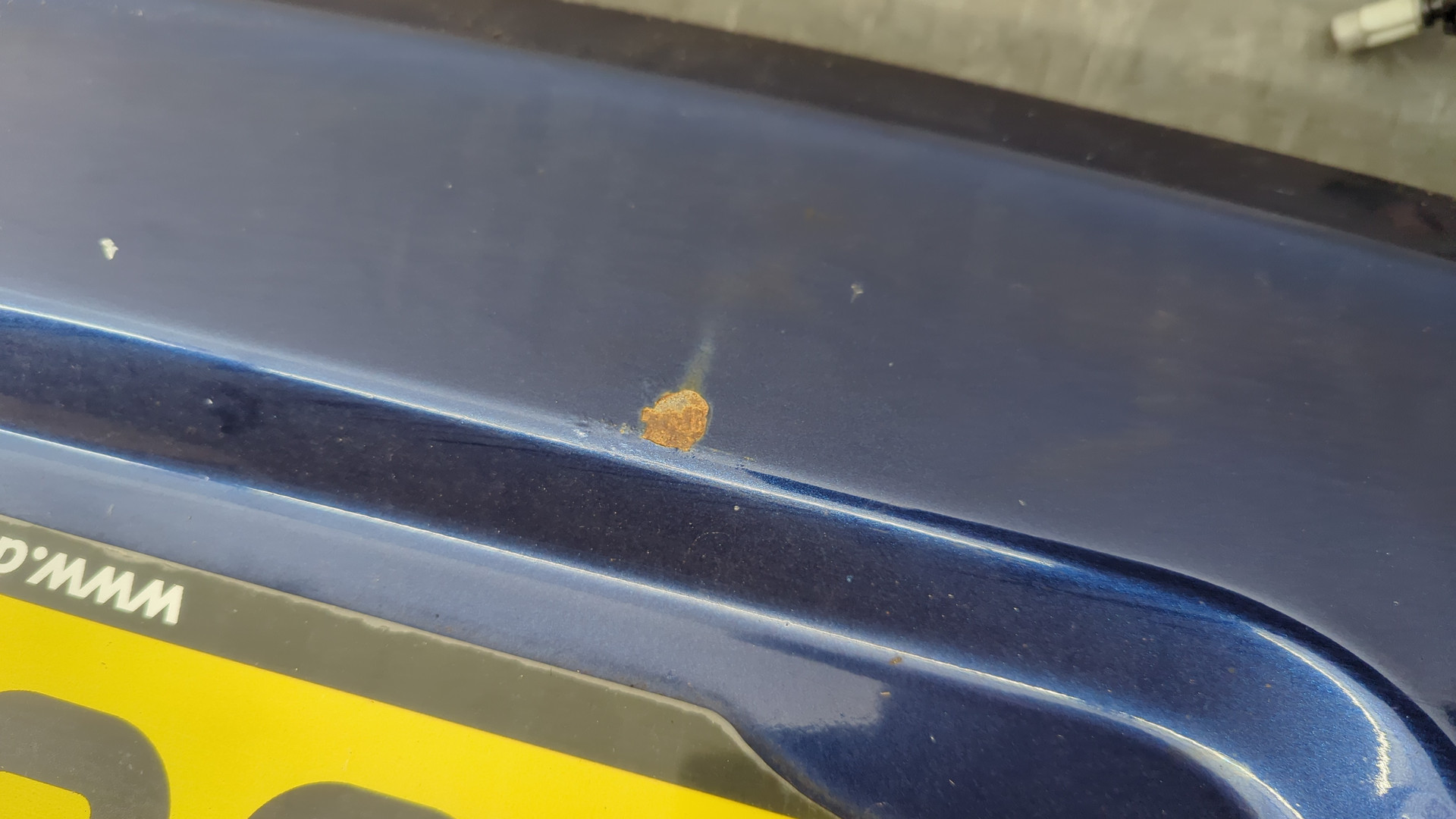 Дверь багажника