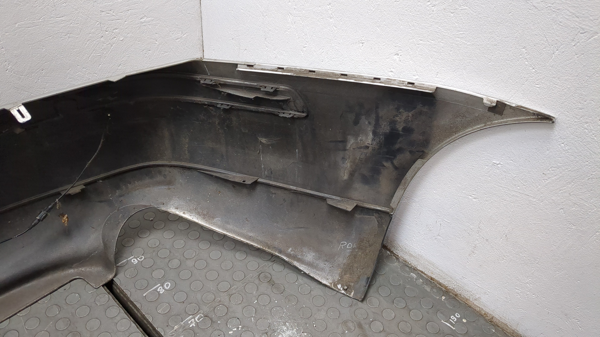 Бампер задний