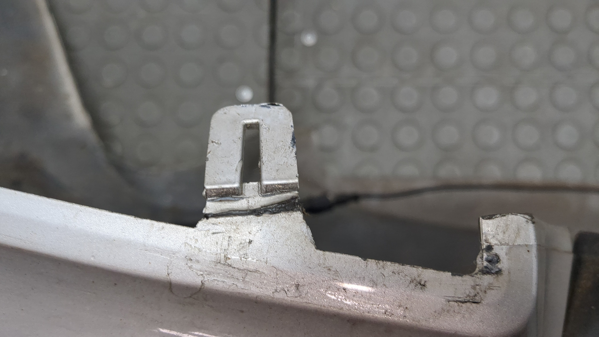 Бампер задний