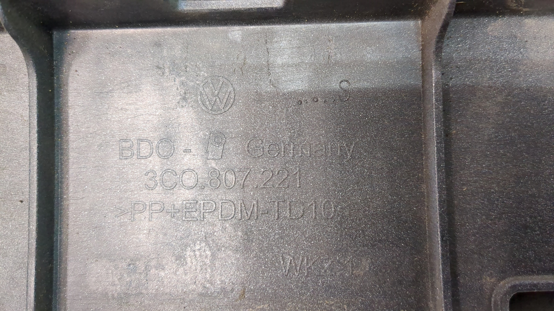 Бампер передний