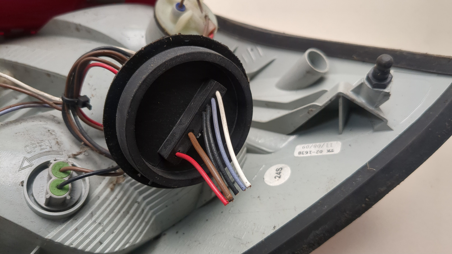 Фонарь задний левый