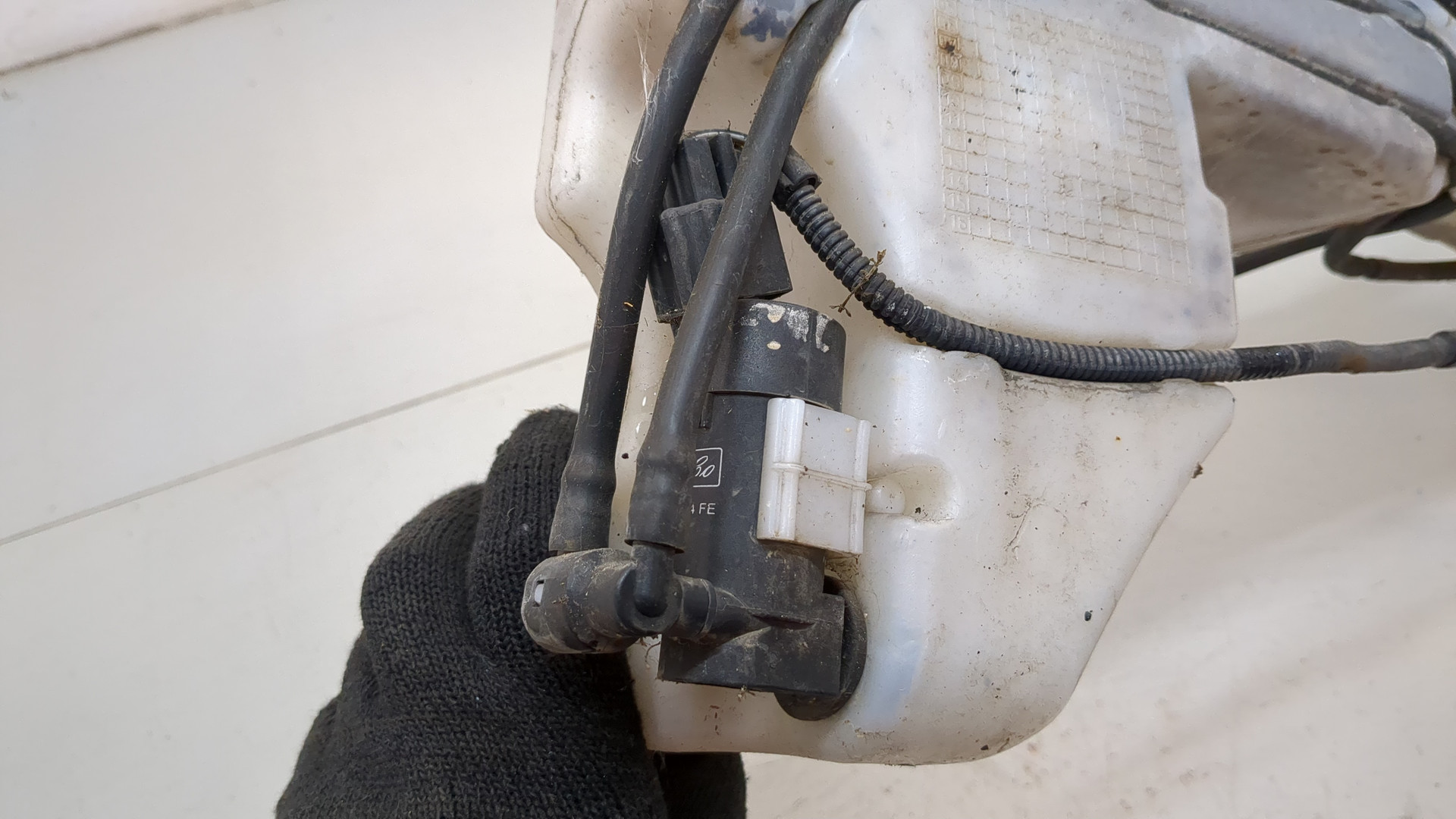 Бачок омывателя лобового стекла