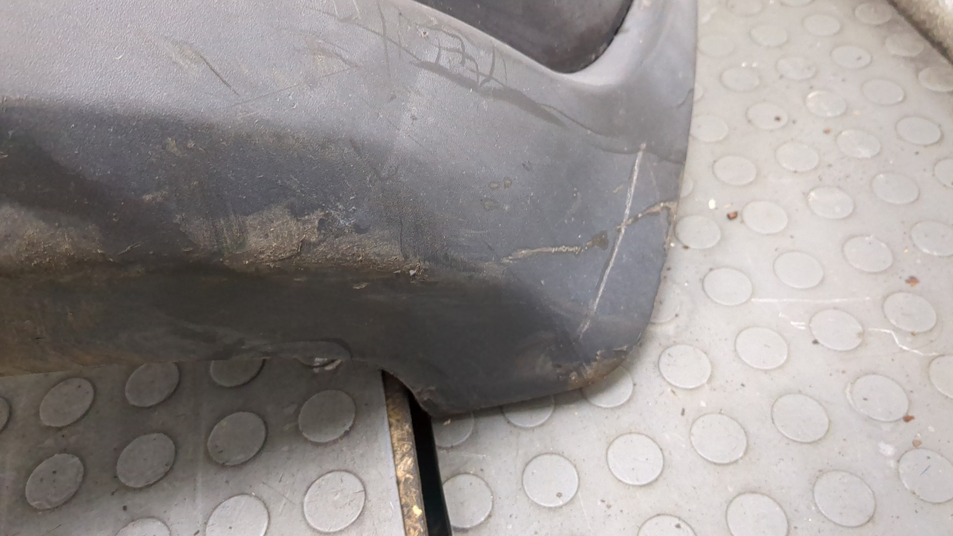 Бампер передний