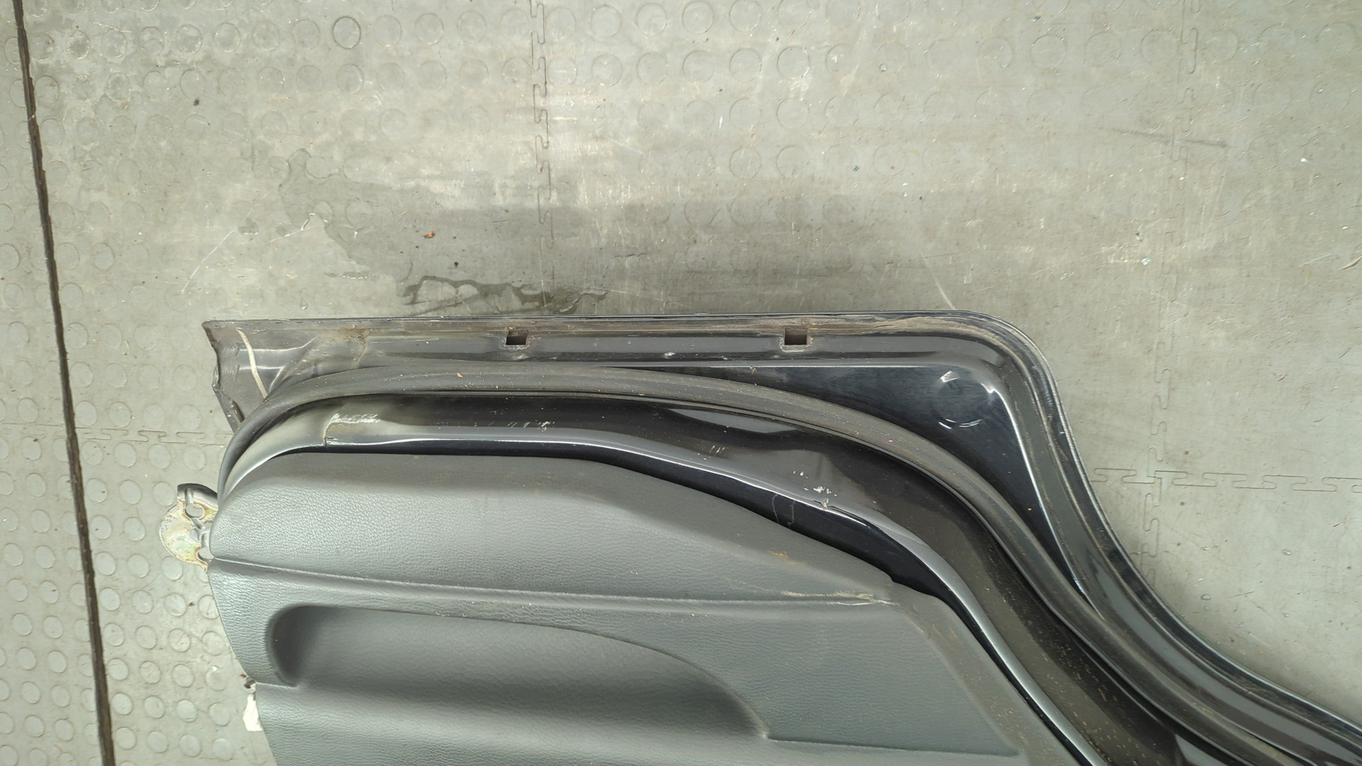 Дверь задняя левая