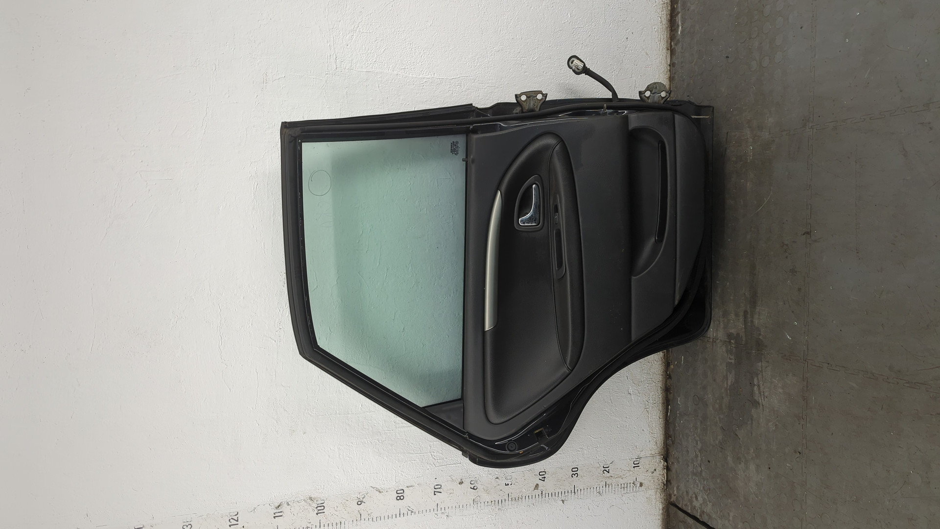 Дверь задняя левая