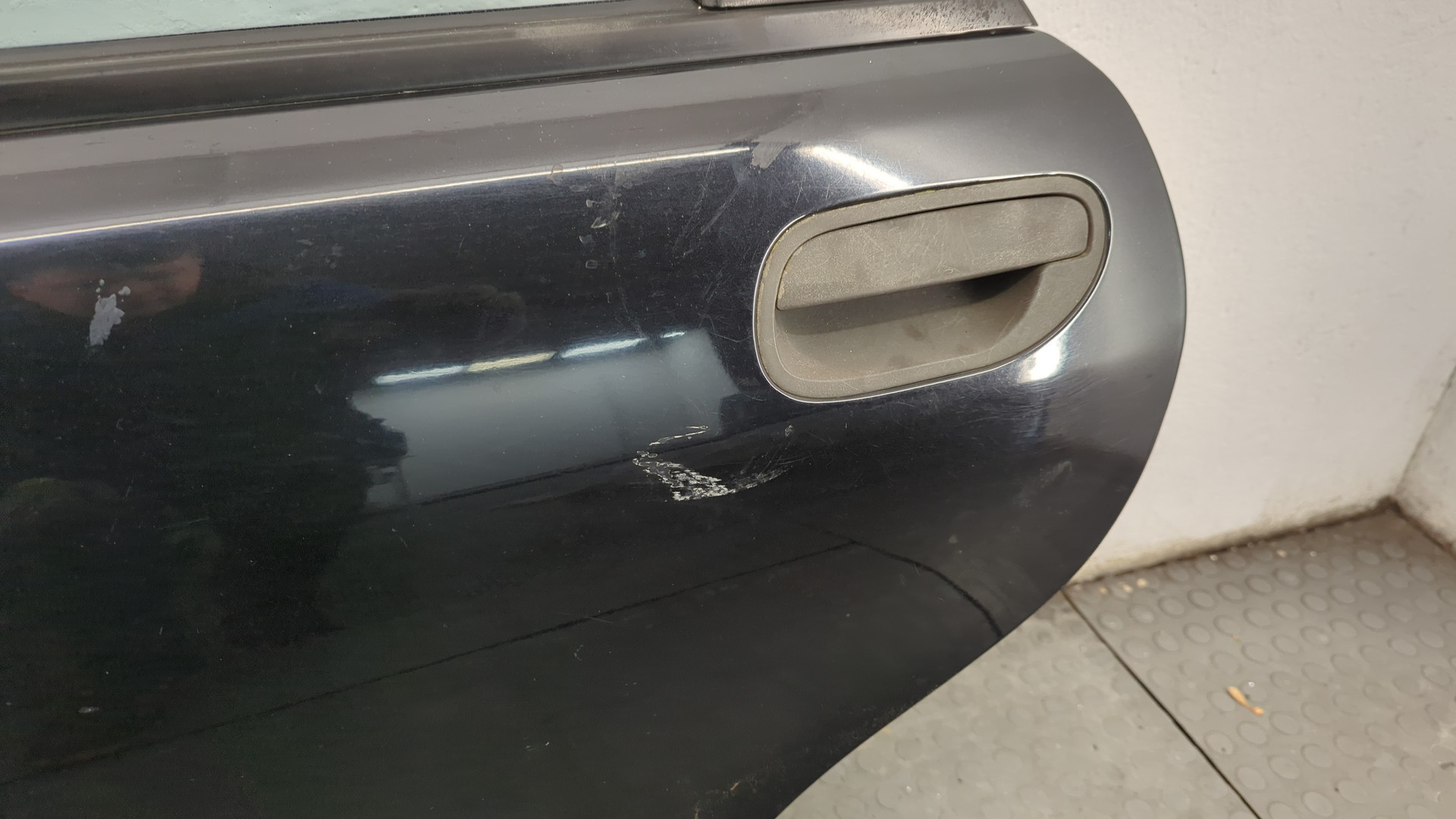 Дверь задняя левая