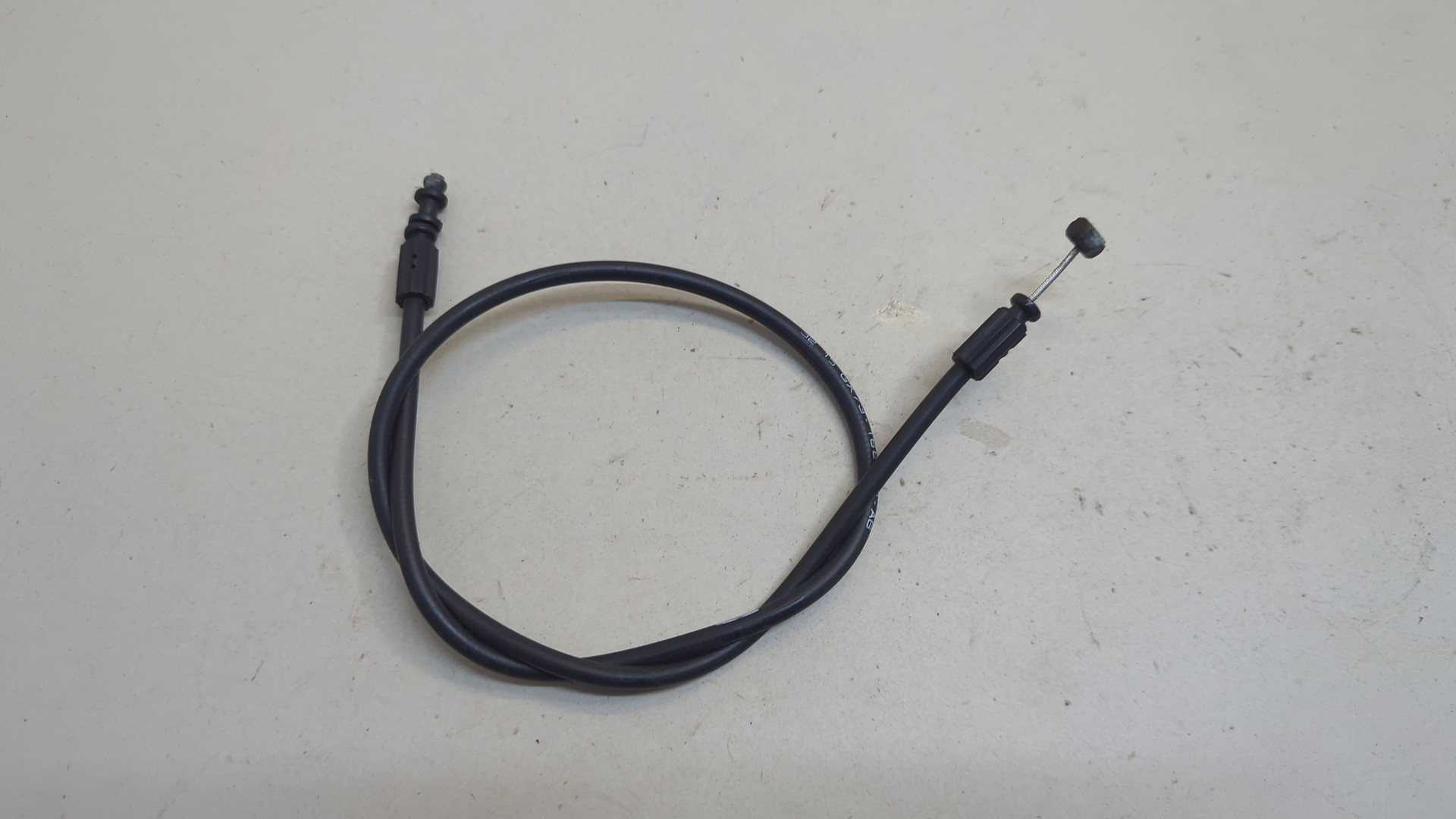 Трос открывания капота