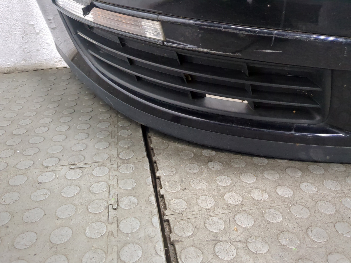 Бампер передний