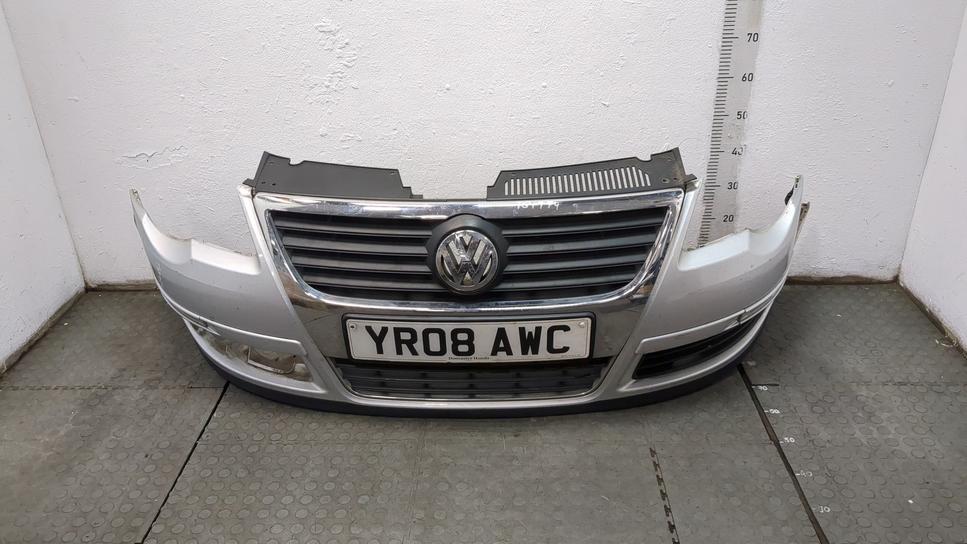 Бампер передний