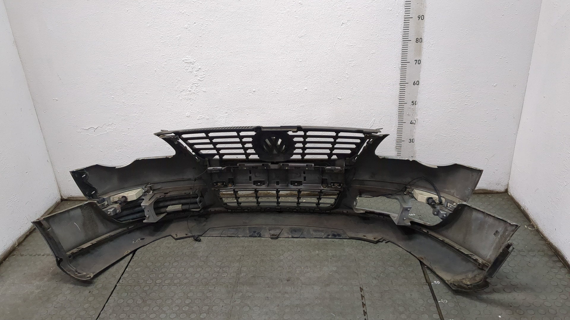 Бампер передний