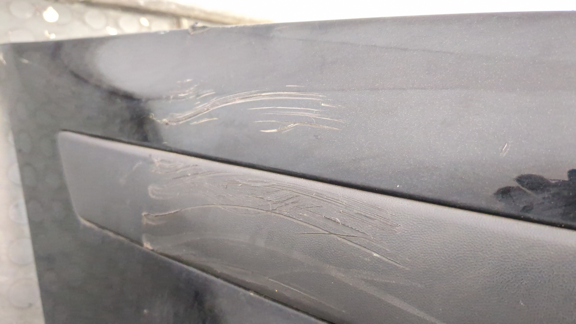 Бампер задний