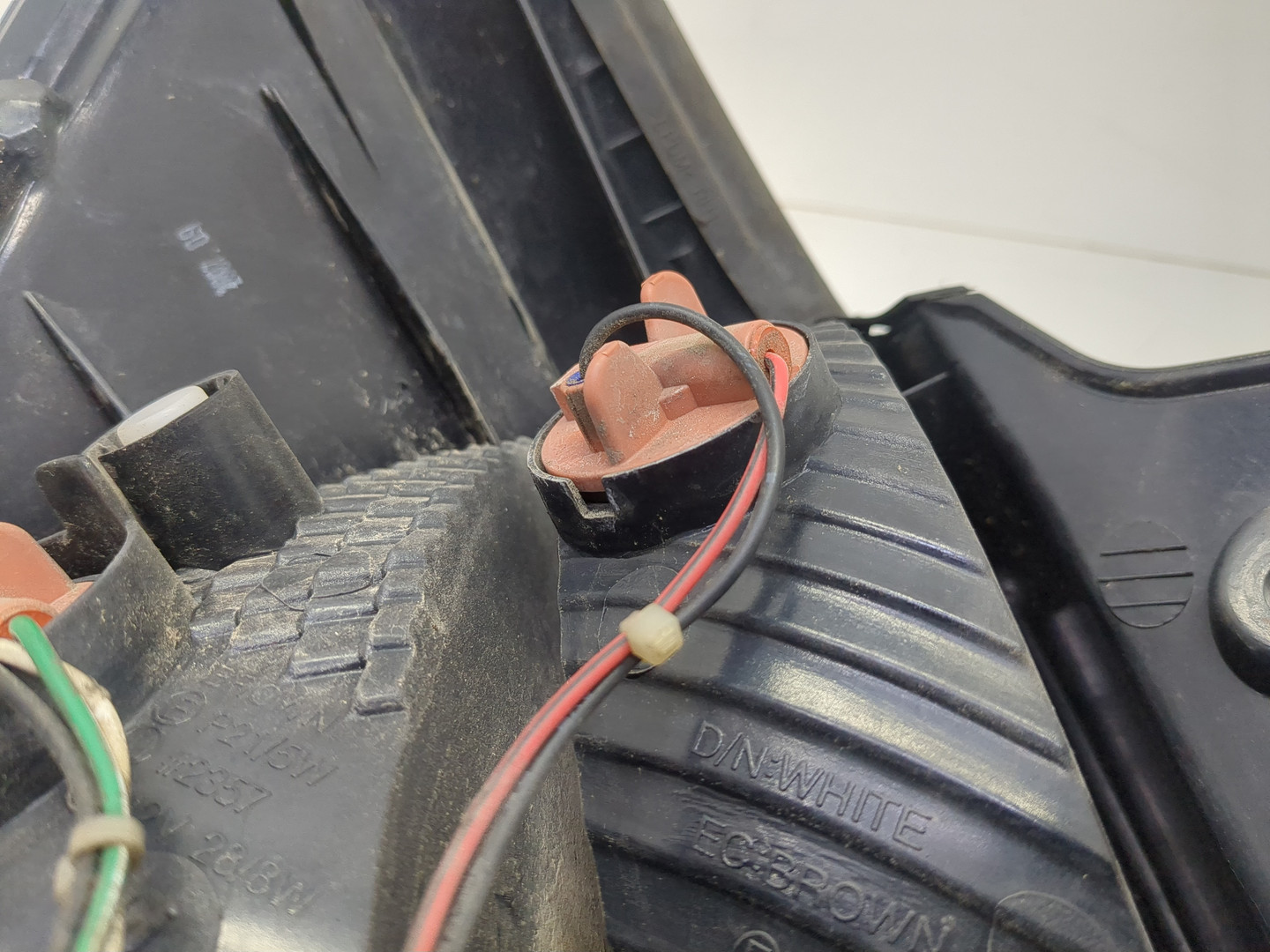 Фонарь задний правый