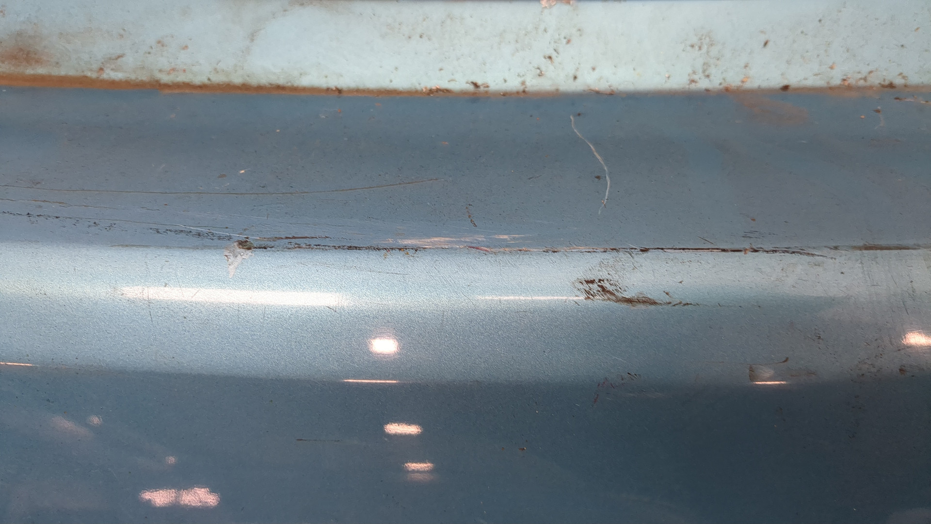 Бампер задний