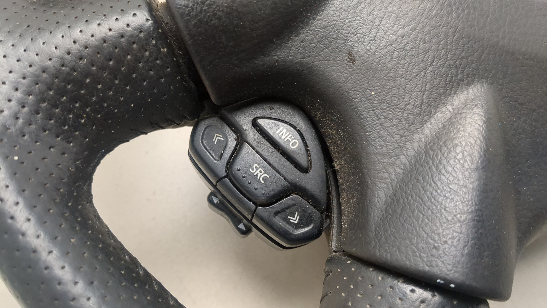 Рулевое колесо (руль)