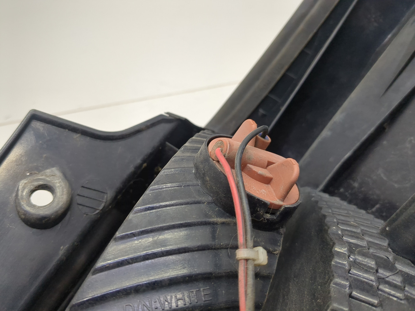 Фонарь задний левый